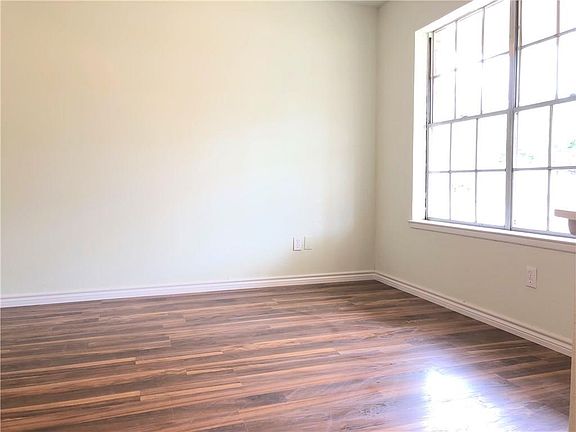 4th image of 1306 E Tucker Blvd