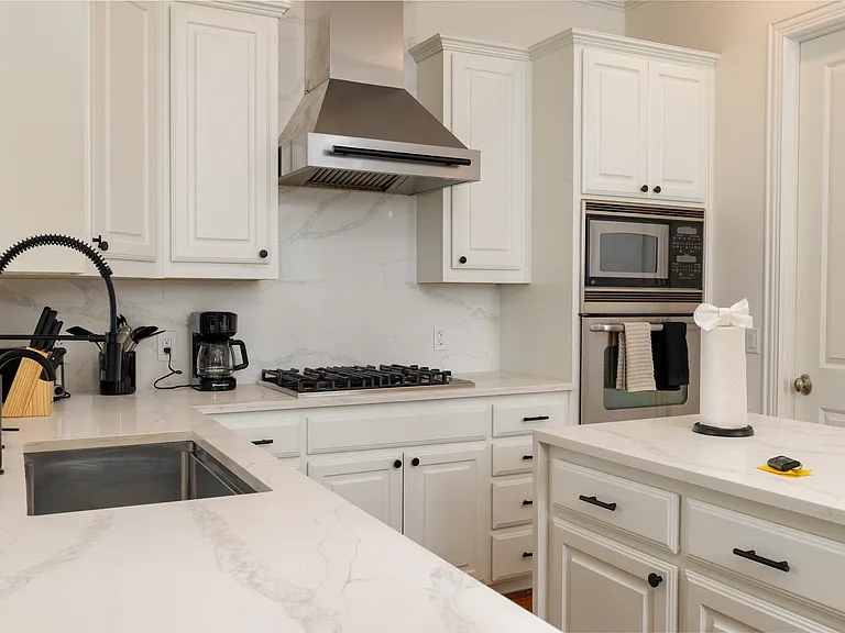 Fully equipped chef's kitchen perfect for meal preparation.
