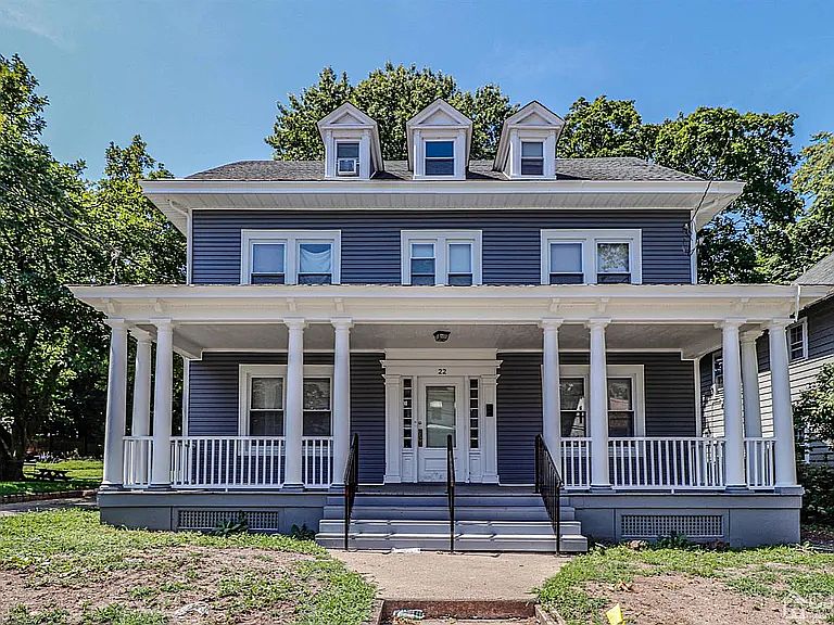 1st image of 22 Seaman St #B