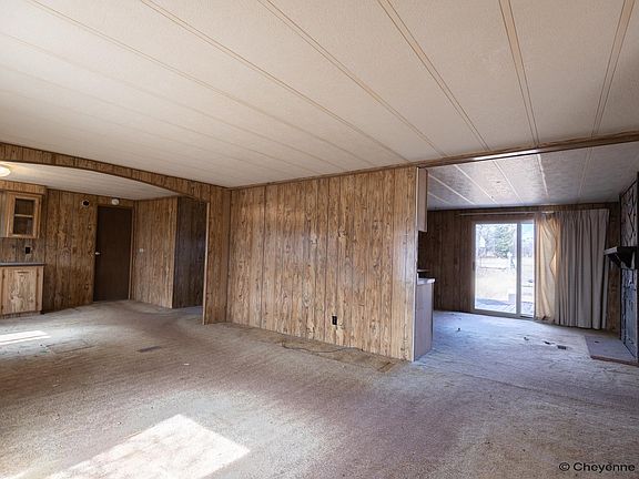 4th image of 1432 Hellwig Rd