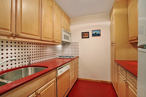 Sold by Corcoran | media 8