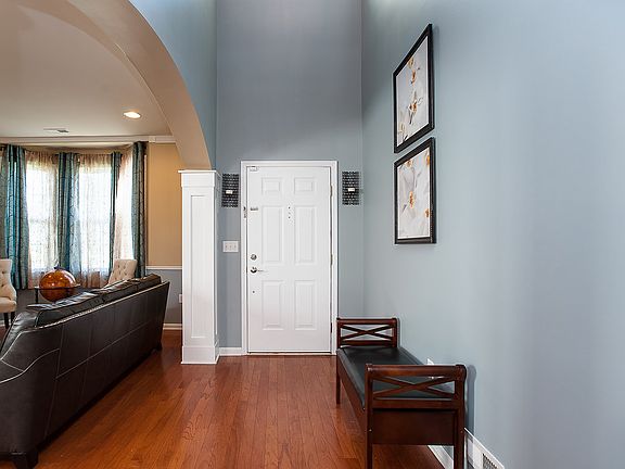 2-story Foyer