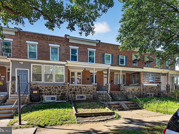 2nd image of 3631 Roberts Pl
