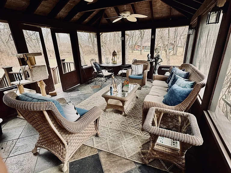 1120 Holly Tree Farms Rd — Photo 11