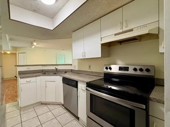 5065 Wiles Rd APT 204, Pompano Beach, FL 33073