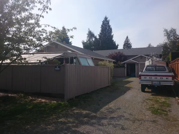 9221D 14th Ave NW, Seattle, WA 98117