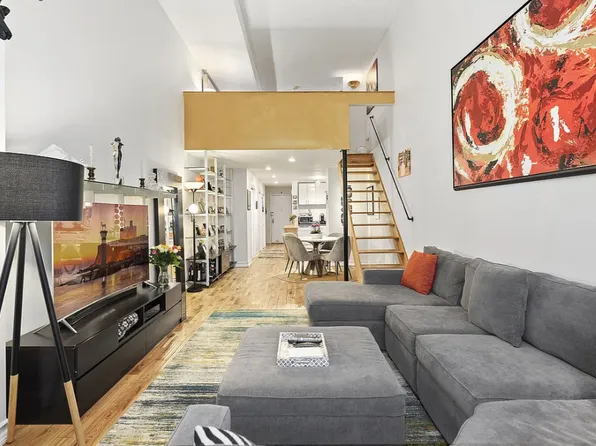 372 5th Avenue image 2 of 7