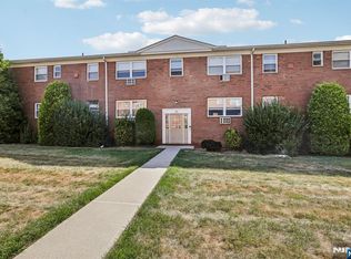 28 Knox Ter #T-2B, Wayne, NJ 07470