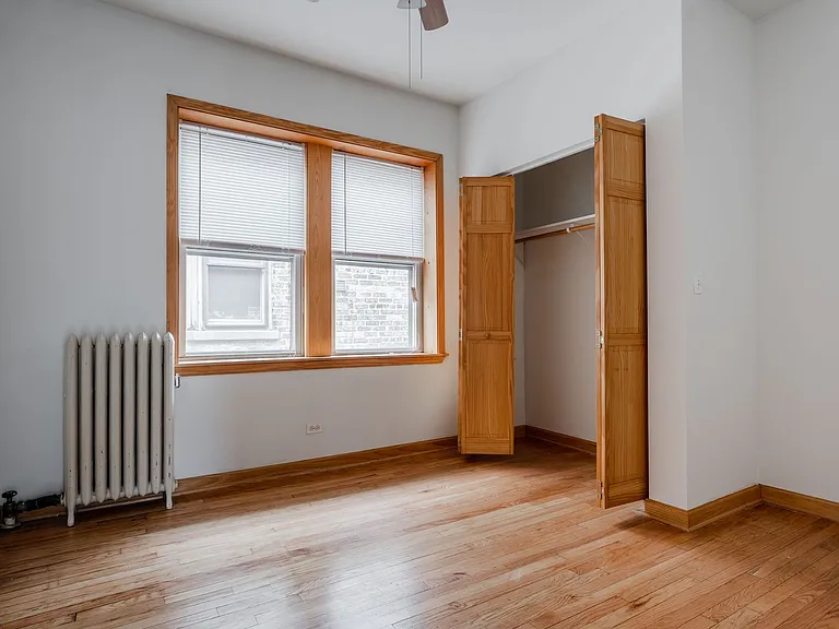 2620 W Gunnison St #3 — Photo 8