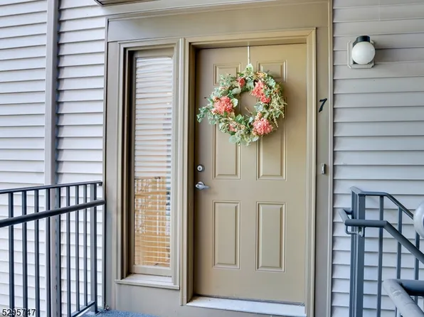 7 Sam Bonnell Dr, Union Twp., NJ 08809