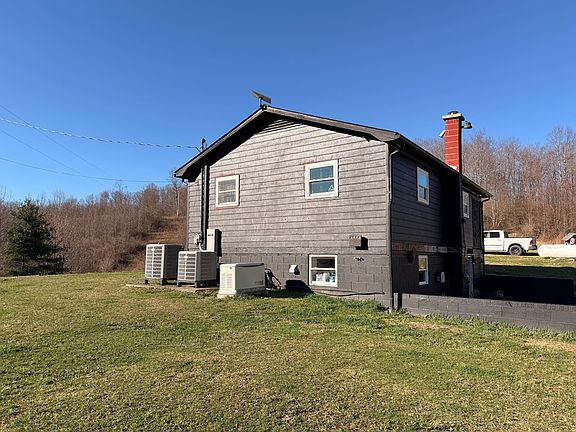 2nd image of 201 Galena Rd