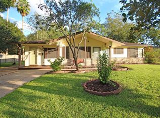 1106 E 7th St, Sweeny, TX 77480