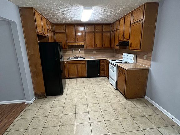 3rd image of 281-283 Scarlet Way