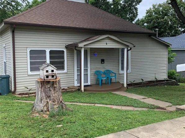 6 Theodore St, Park Hills, MO 63601