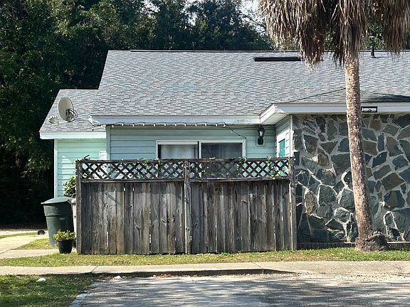 2nd image of 8309 Country Walk Dr