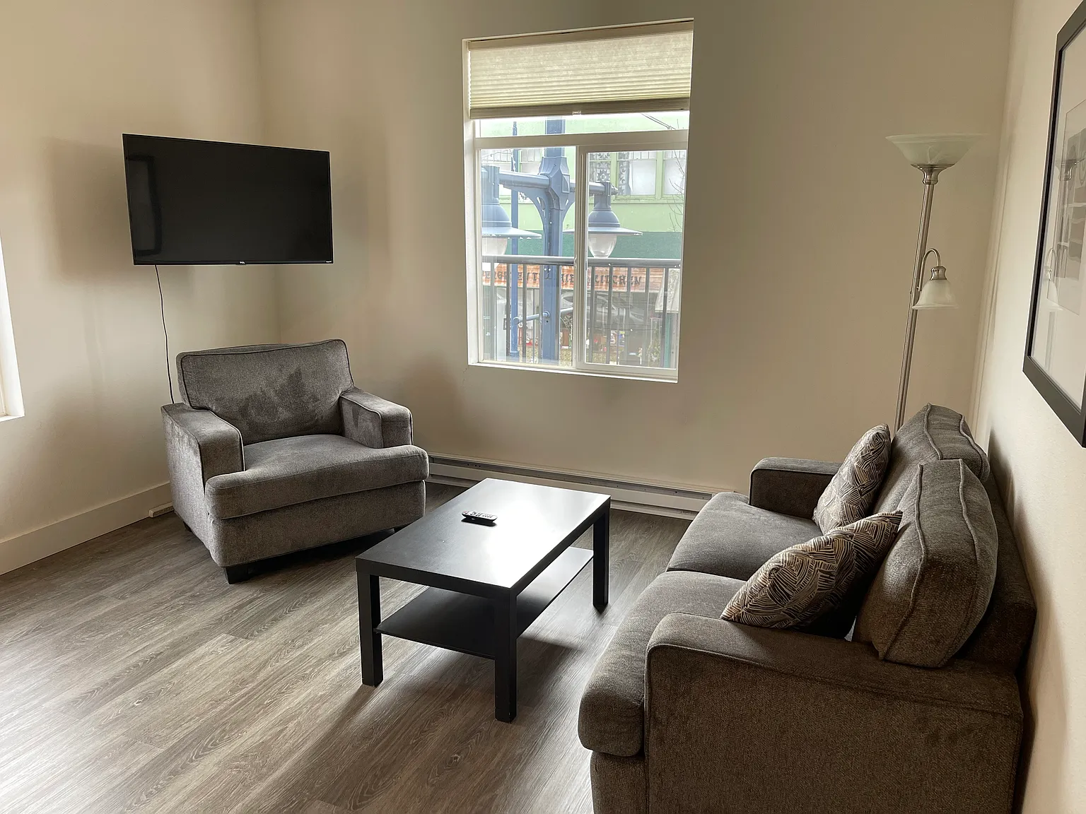 1 bed, 550 sqft, $1,350 — Photo 2