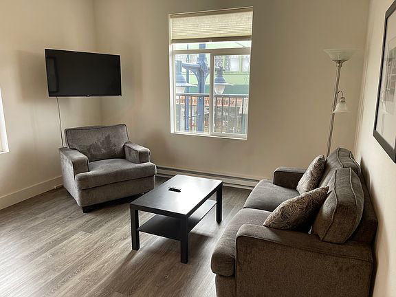 2nd image of 602 4th St #2A