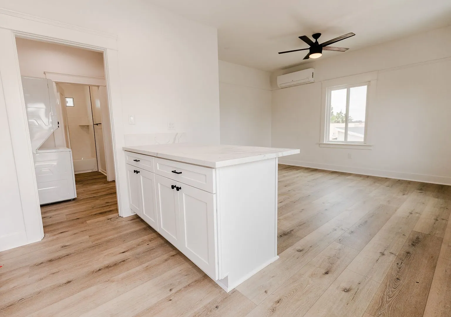 The Rosewood — Photo 1