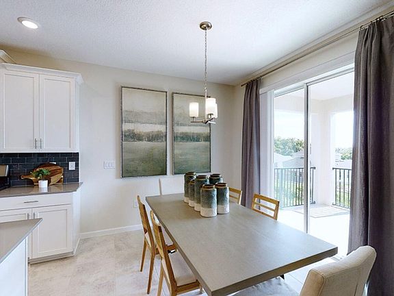 3rd image of 3922 Willowbrook Dr