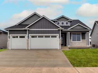 728 NE Doe Pointe Dr, Ankeny, IA 50021