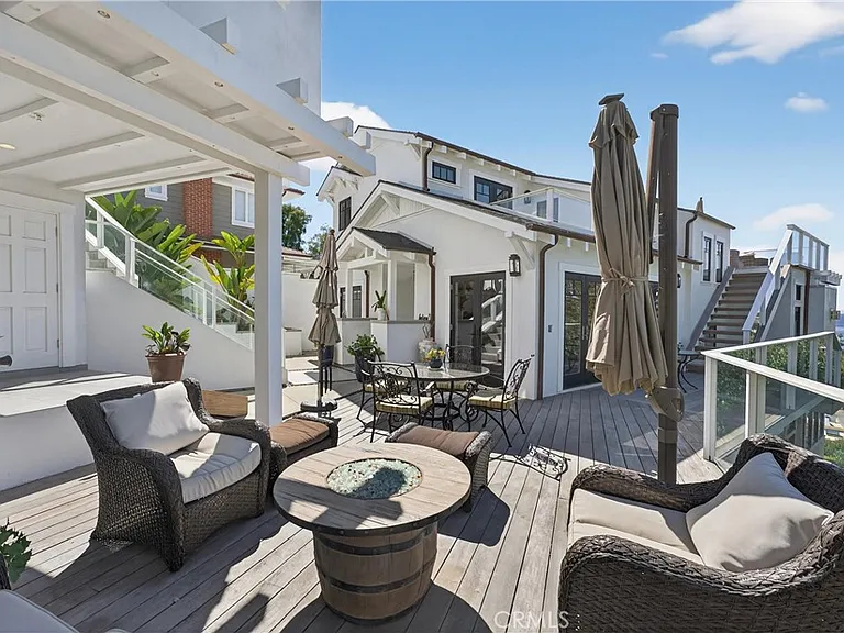 405 Blumont St — Photo 4