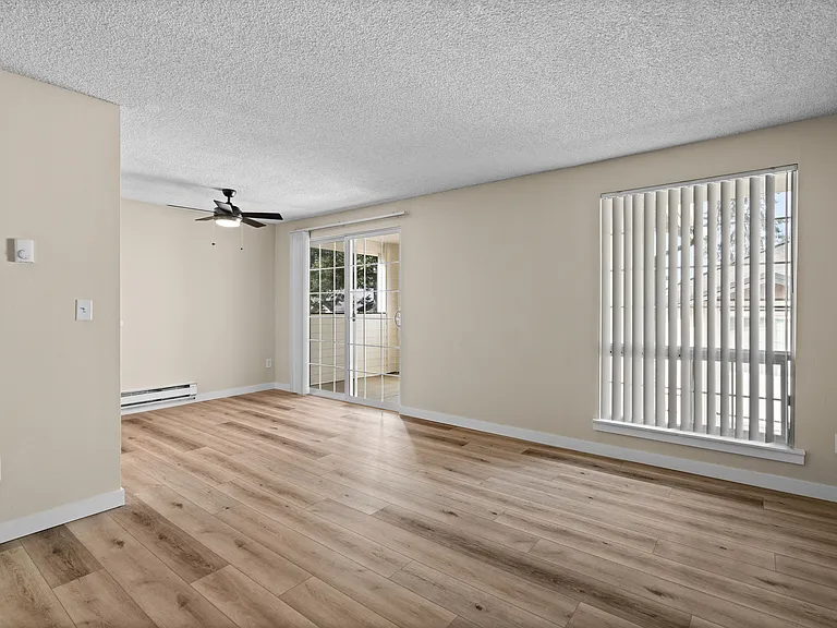 1 Bed 1 Bath Standard - 645 Sq Ft 1 Bed 1 Bath Standard - 645 Sq Ft