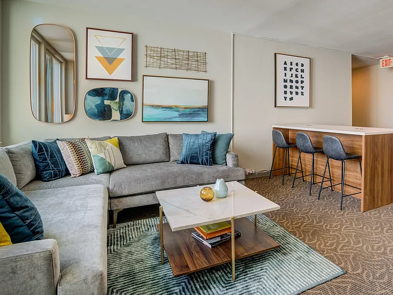 Belmont Glen Residences — Photo 10