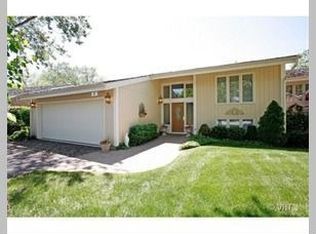 27 Briarwood Ln S, Oak Brook, IL