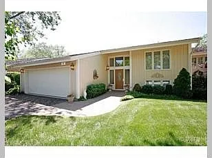 27 Briarwood Ln S photo 1
