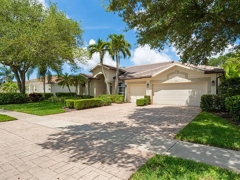 8894 Lely Island Cir — Photo 30