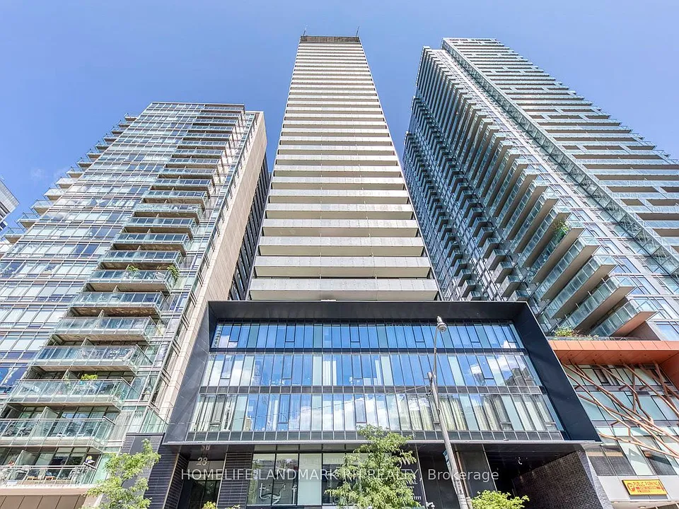 28 Wellesley St E #208