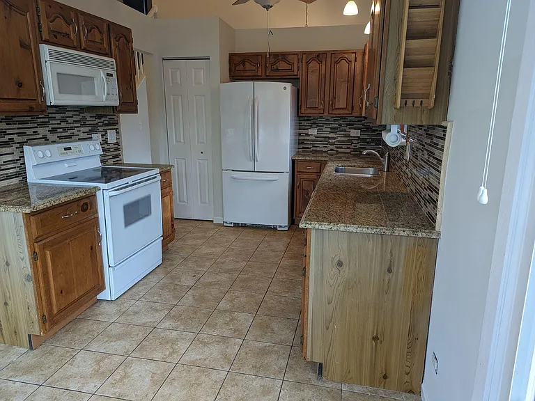 1373 River Oak Dr — Photo 9