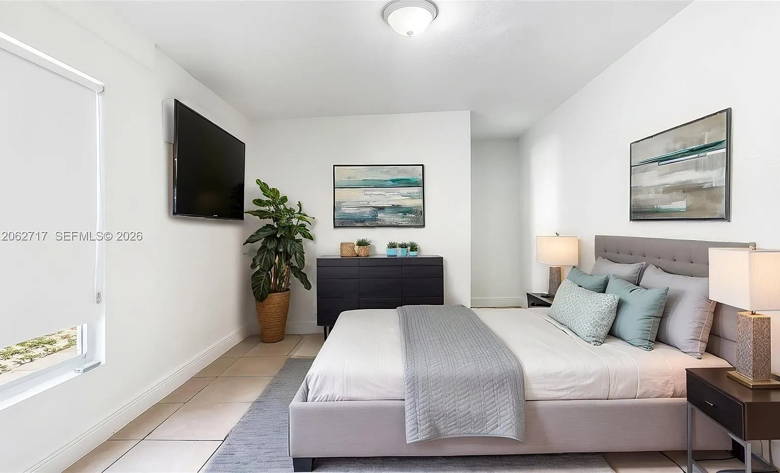 4 bed, 2827 sqft, $4,120 — Photo 4