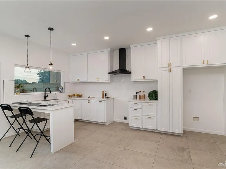 2613 Warbler Ave — Photo 6