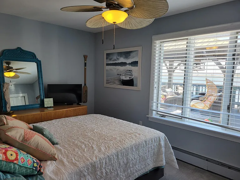 8601 Fulton Ave — Photo 17