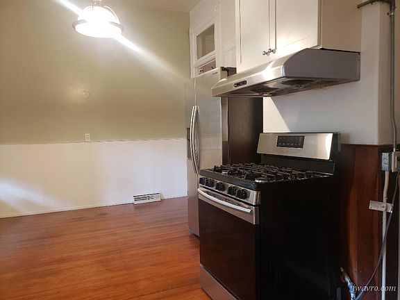 5th image of 344 Sanchez St #44