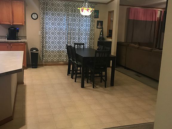 5th image of 11225 Scarlet Oak Ln