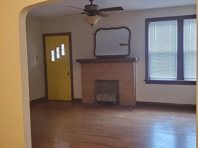 4945 Devonshire Ave #A — Photo 9