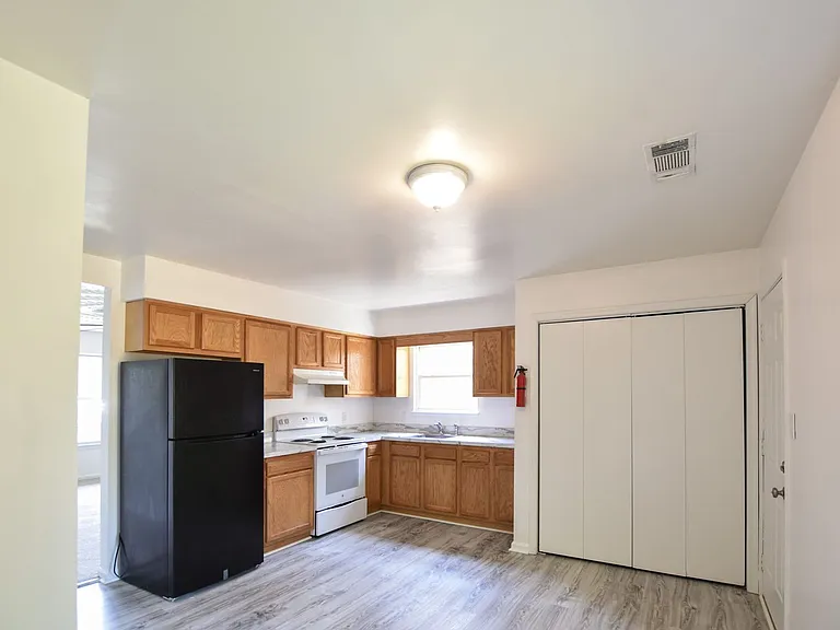 2920 S Cape Henry Ave #A — Photo 5