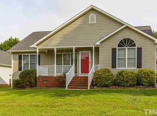 1545 Finnsbury Dr, Burlington, NC 27217