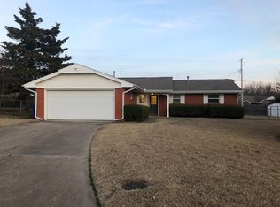 2201 Forest Cir, Norman, OK 73069