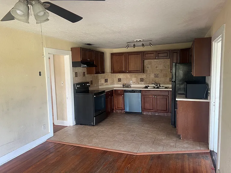 Kitchen with Dining area
