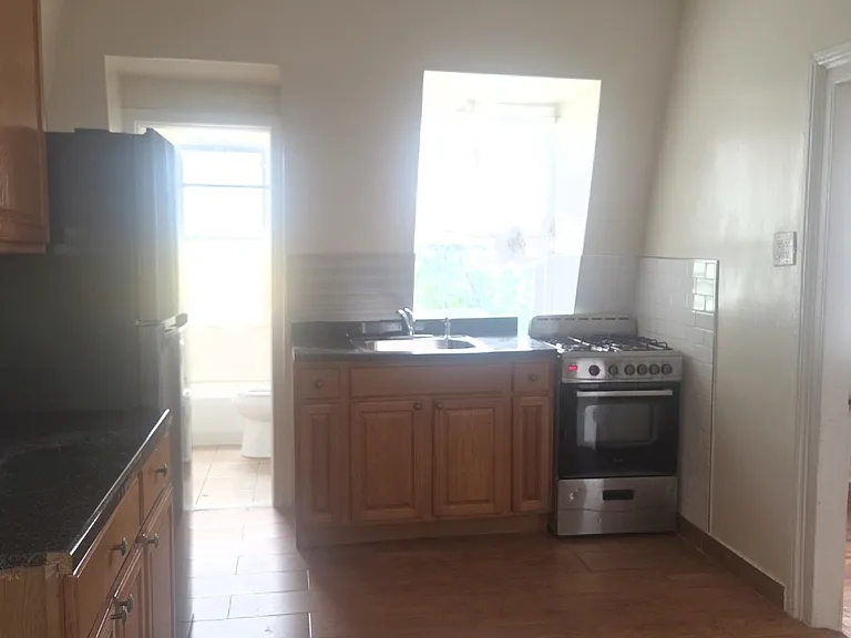 45 Linden St #3 — Photo 2