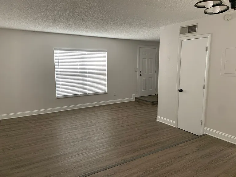 5648 Townhouse Dr — Photo 7