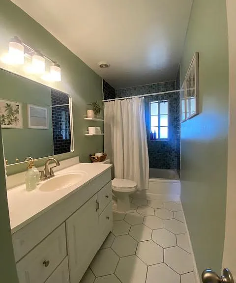 6124 N 18th Dr — Photo 12