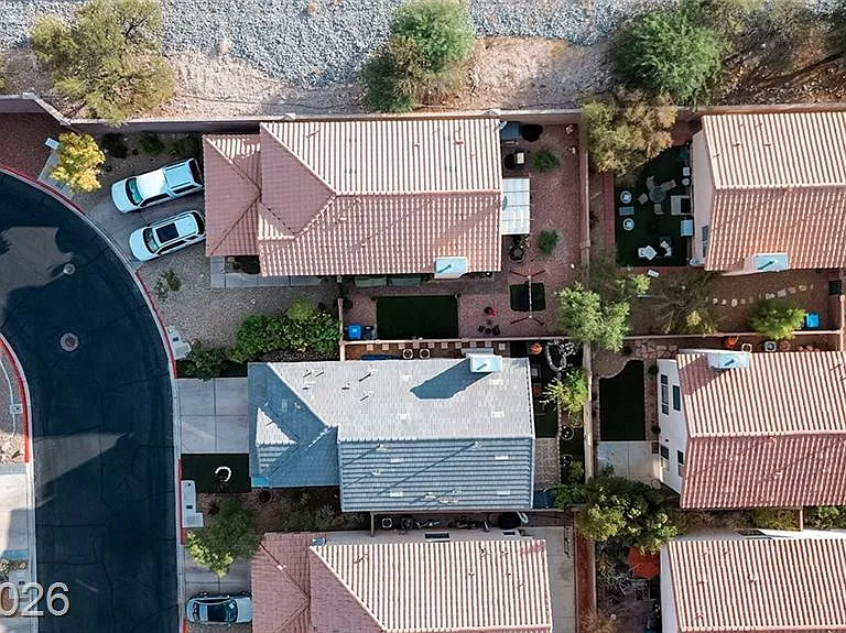 805 Old Mine Creek Ln — Photo 54