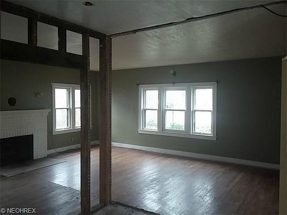 3rd image of 600 Sackett Ave