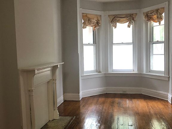 4th image of 2708 E Broad St APT 1
