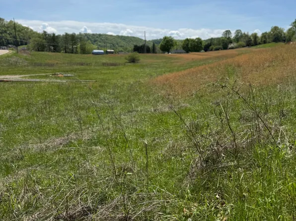 3844 Lake Valley Rd, Kingsport, TN 37664