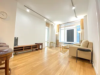 Rented by Chase Global Realty Corp